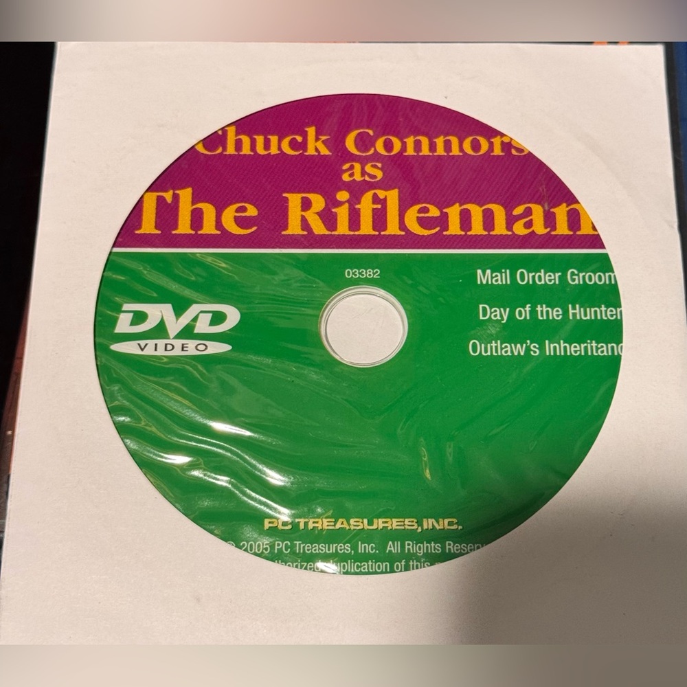 Assorted Western Movie Bundle - Picture 7 of 9
